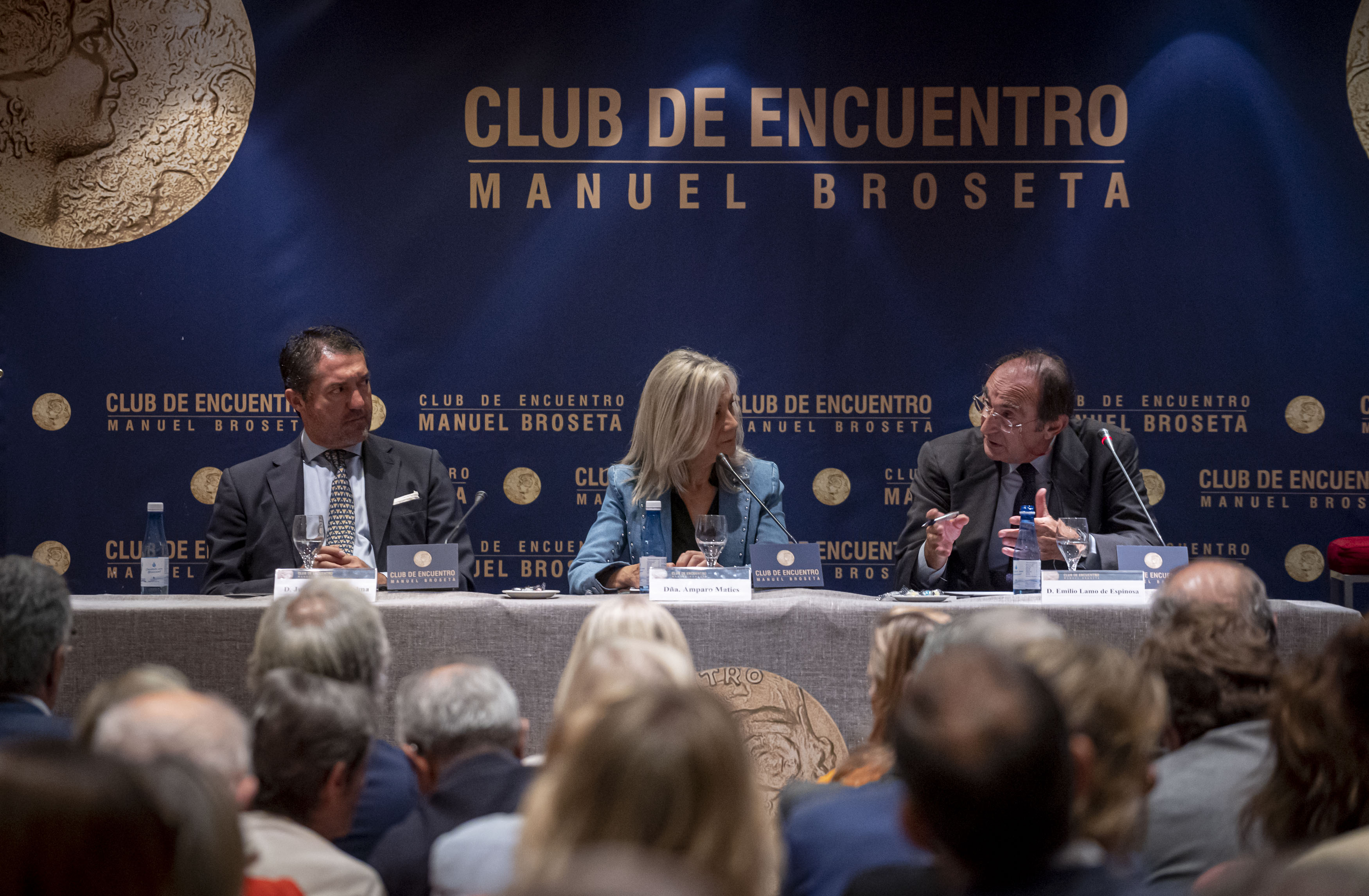 El presidente del Real Instituto Elcano inaugura la temporada del Club de Encuentro XIII
